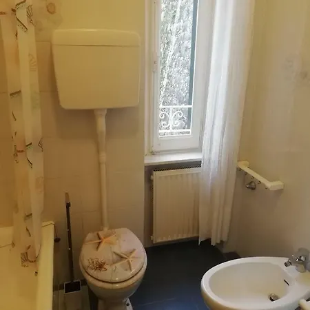 Lägenhet La Casa Del Girasole Sestri Levante