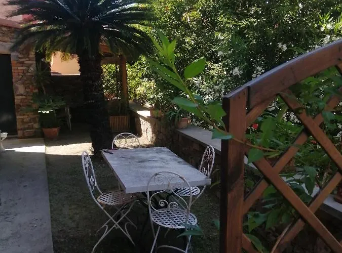 公寓 La Casa Del Girasole 东塞斯特里