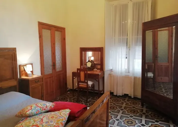 La Casa Del Girasole 东塞斯特里